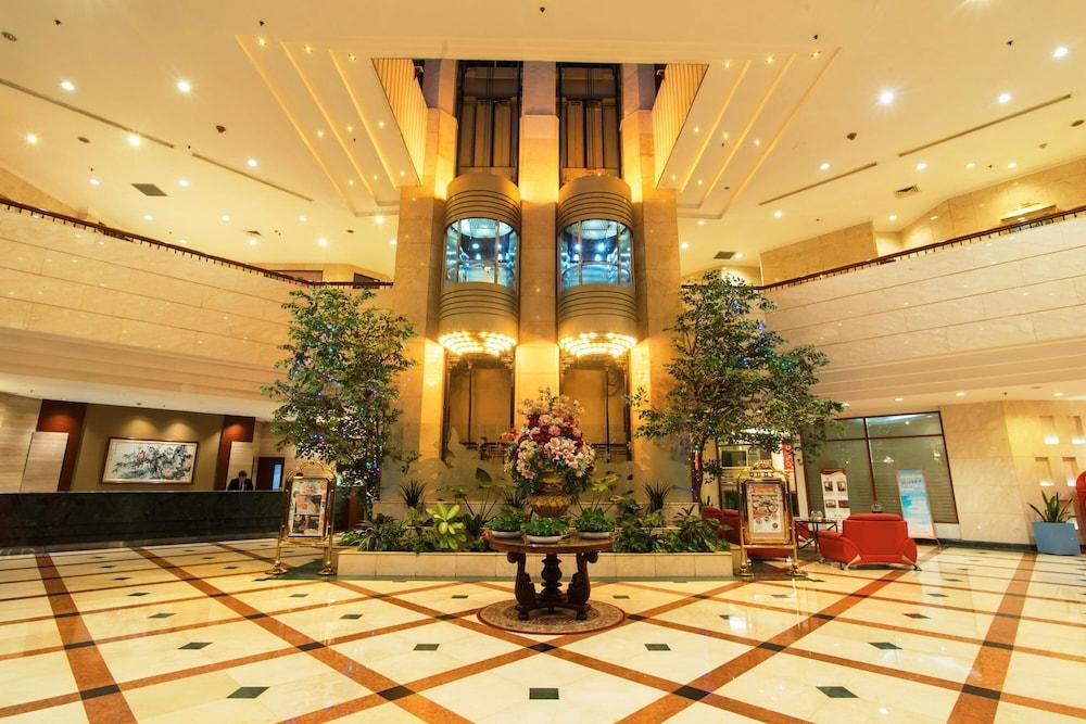Sunlake Waterfront Resort & Convention Jakarta Eksteriør billede