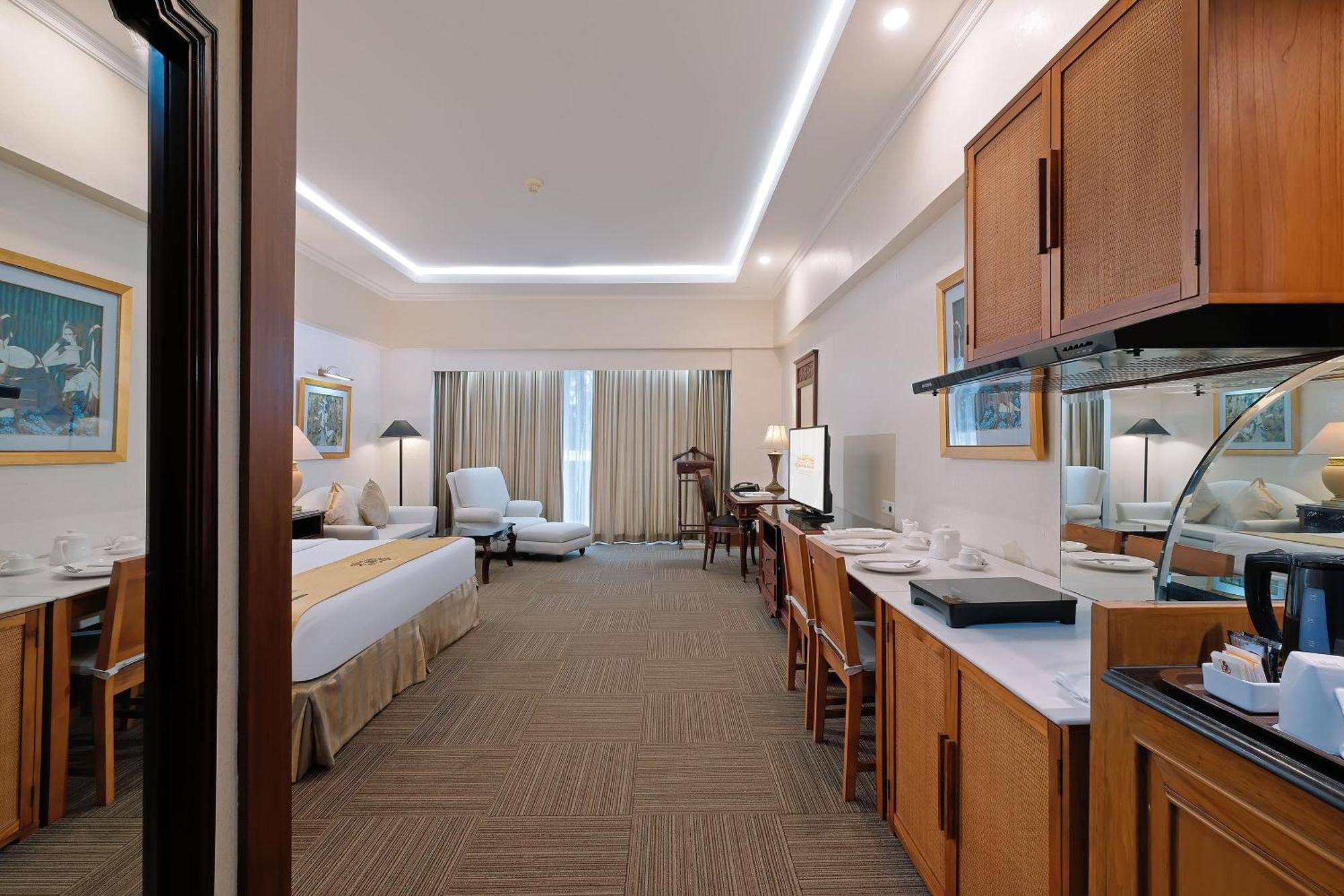Sunlake Waterfront Resort & Convention Jakarta Eksteriør billede