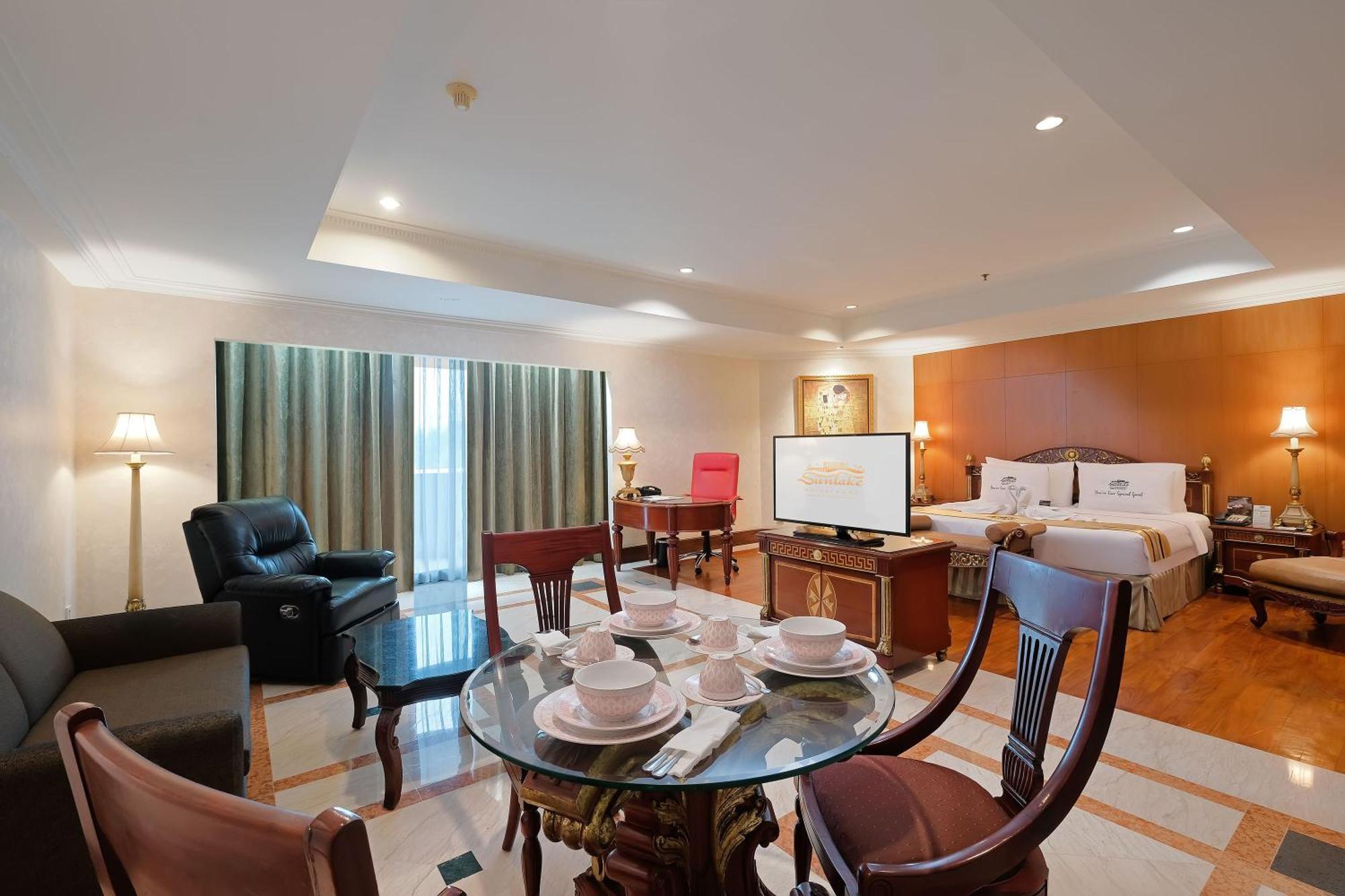 Sunlake Waterfront Resort & Convention Jakarta Eksteriør billede