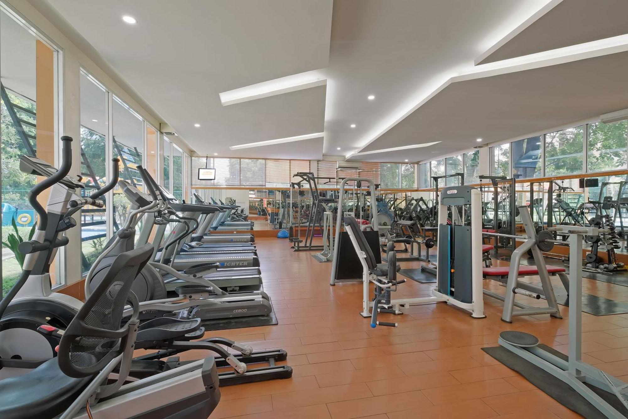 Sunlake Waterfront Resort & Convention Jakarta Eksteriør billede
